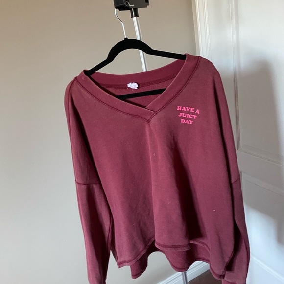 Juicy Couture Cropped Crewneck - Picture 2 of 8